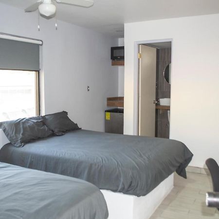 Apartamentos Ambassador 티후아나 외부 사진