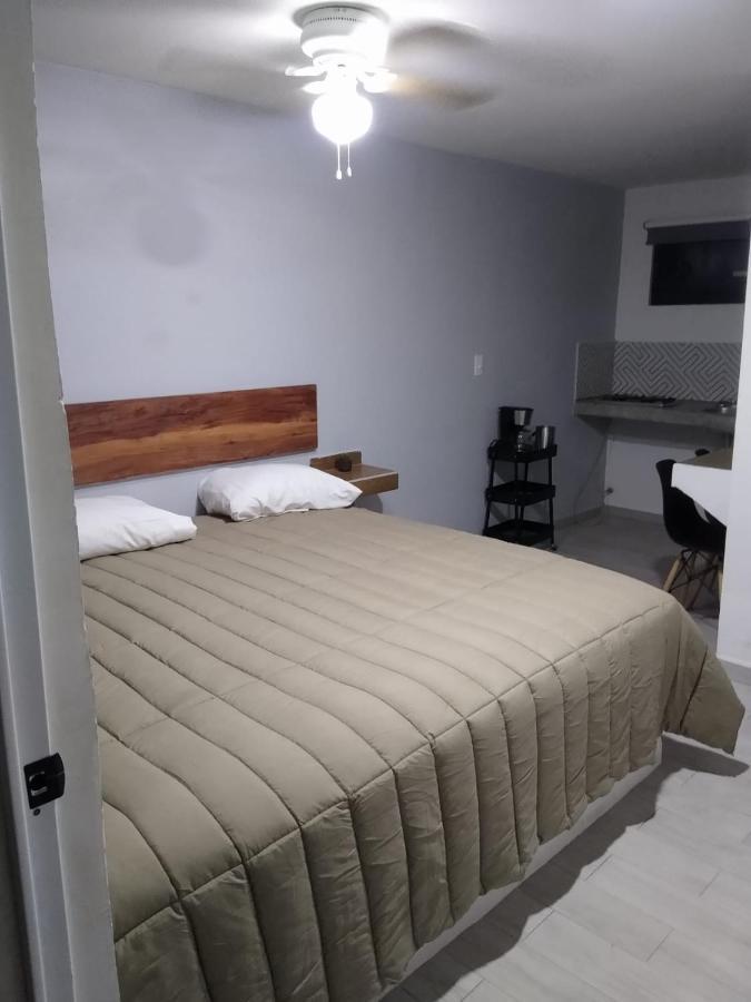 Apartamentos Ambassador 티후아나 외부 사진