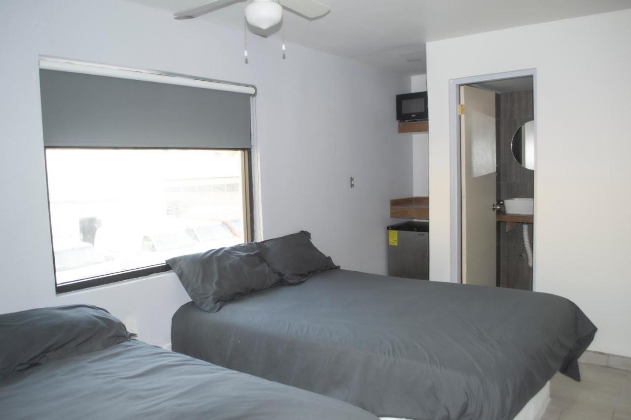 Apartamentos Ambassador 티후아나 외부 사진
