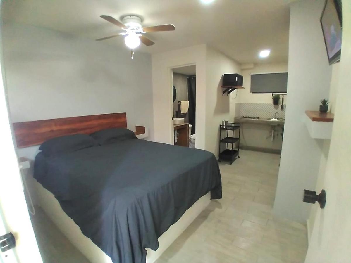 Apartamentos Ambassador 티후아나 외부 사진