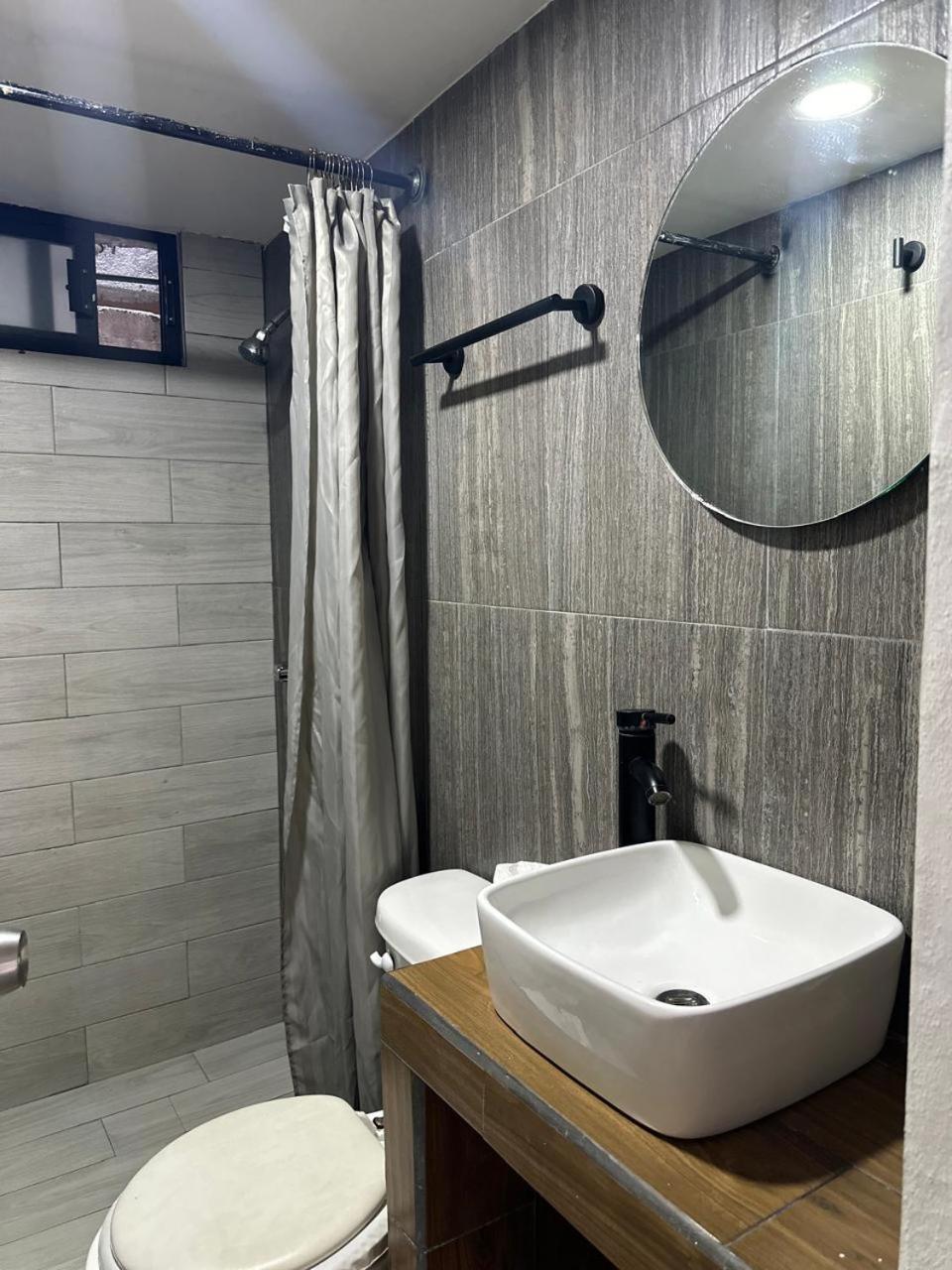 Apartamentos Ambassador 티후아나 외부 사진